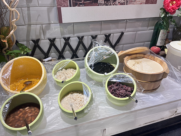 【宜蘭景點】免門票奇麗灣珍奶文化館|DIY草莓珍珠|燈泡珍奶