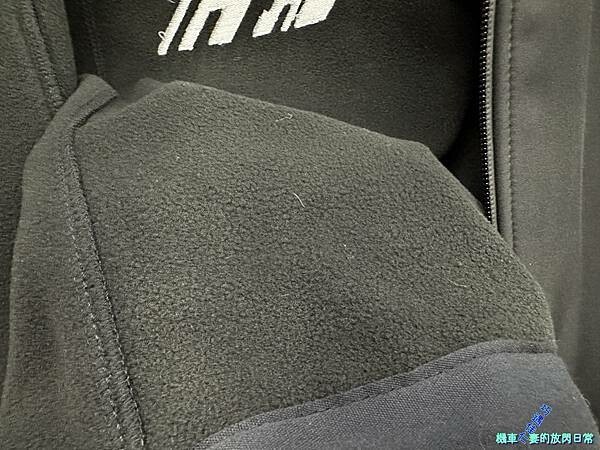 [部品開箱] RXR 兔騎士 RXR 聯名款街頭騎士衝鋒軟殼