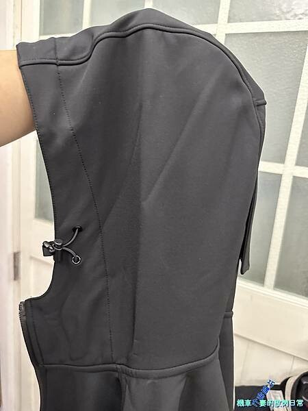 [部品開箱] RXR 兔騎士 RXR 聯名款街頭騎士衝鋒軟殼