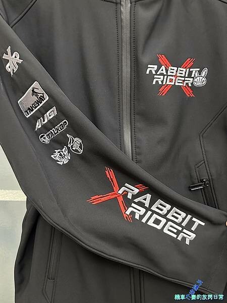 [部品開箱] RXR 兔騎士 RXR 聯名款街頭騎士衝鋒軟殼