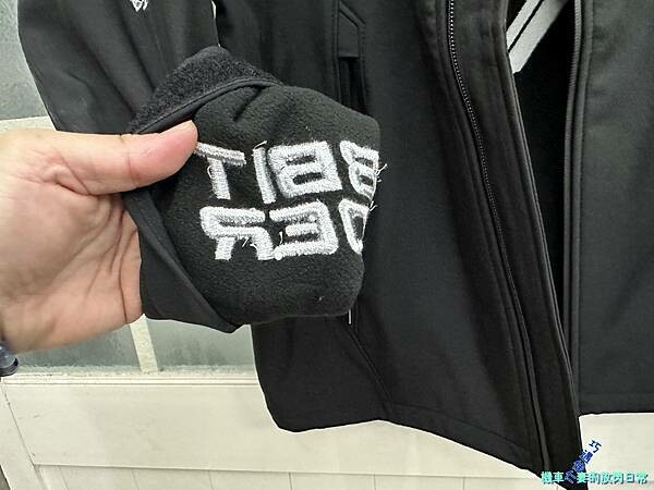 [部品開箱] RXR 兔騎士 RXR 聯名款街頭騎士衝鋒軟殼