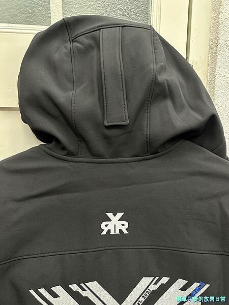 [部品開箱] RXR 兔騎士 RXR 聯名款街頭騎士衝鋒軟殼