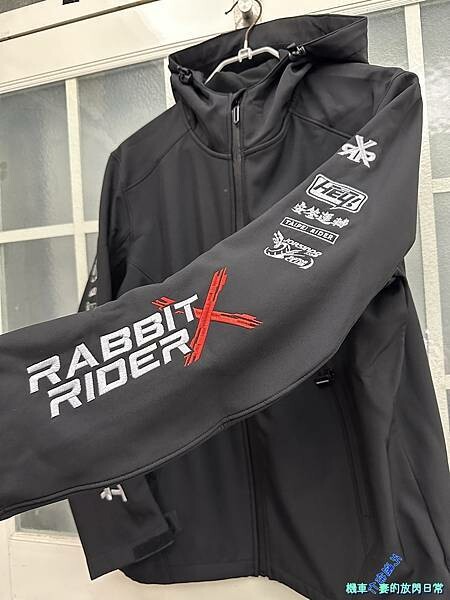 [部品開箱] RXR 兔騎士 RXR 聯名款街頭騎士衝鋒軟殼