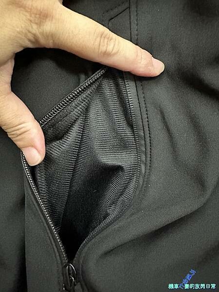 [部品開箱] RXR 兔騎士 RXR 聯名款街頭騎士衝鋒軟殼