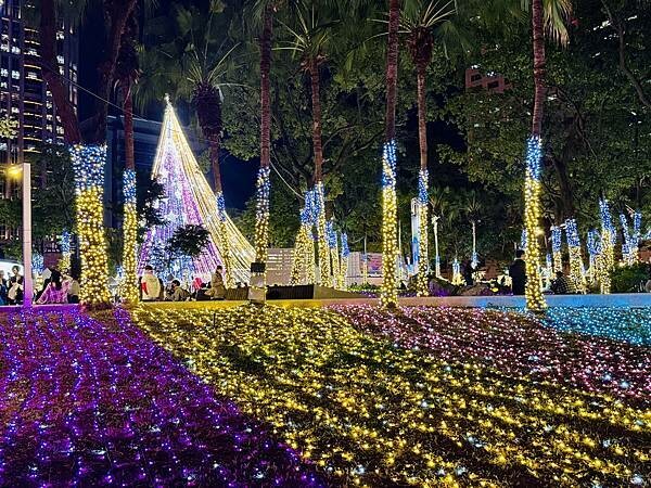 ★新北●板橋＊2023新北歡樂耶誕城，超可愛桑塔熊與夢幻甜點