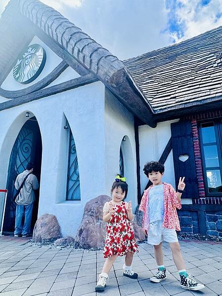 ★花蓮●壽豐*星巴克理想門市,一秒到歐洲,最新秘境絕美的童話
