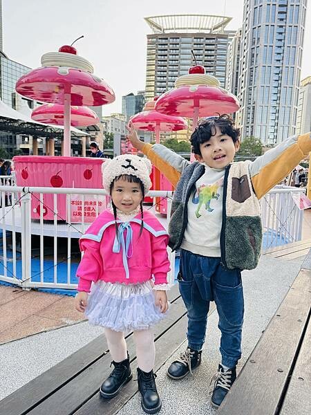 ★新北●板橋＊2023新北歡樂耶誕城，超可愛桑塔熊與夢幻甜點