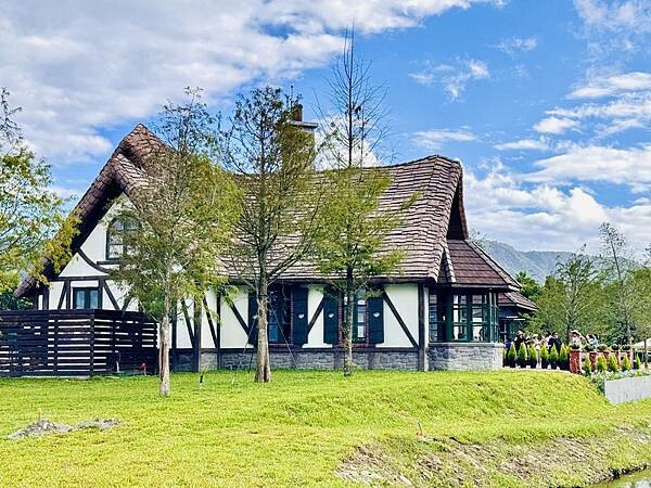 ★花蓮●壽豐*星巴克理想門市,一秒到歐洲,最新秘境絕美的童話