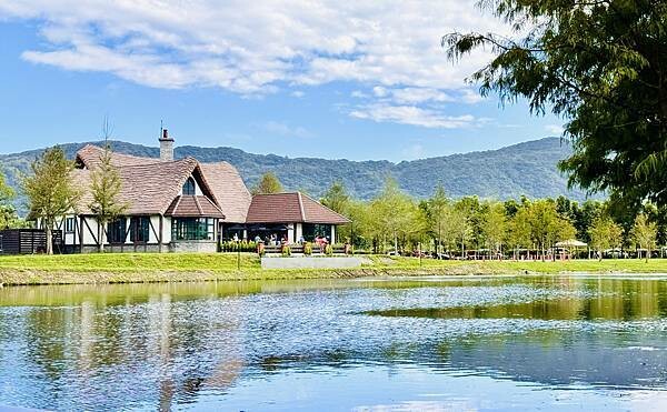 ★花蓮●壽豐*星巴克理想門市,一秒到歐洲,最新秘境絕美的童話