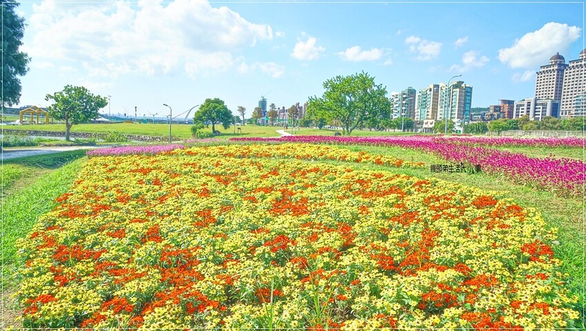 /tmp/phpB2XbNA /tmp/phpB2XbNA