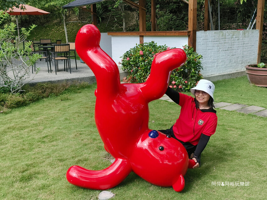 【台南玉井】「白色教堂」隱藏在山林中的夢幻景點| 純白建築中享受另一種悠閒浪漫生活|