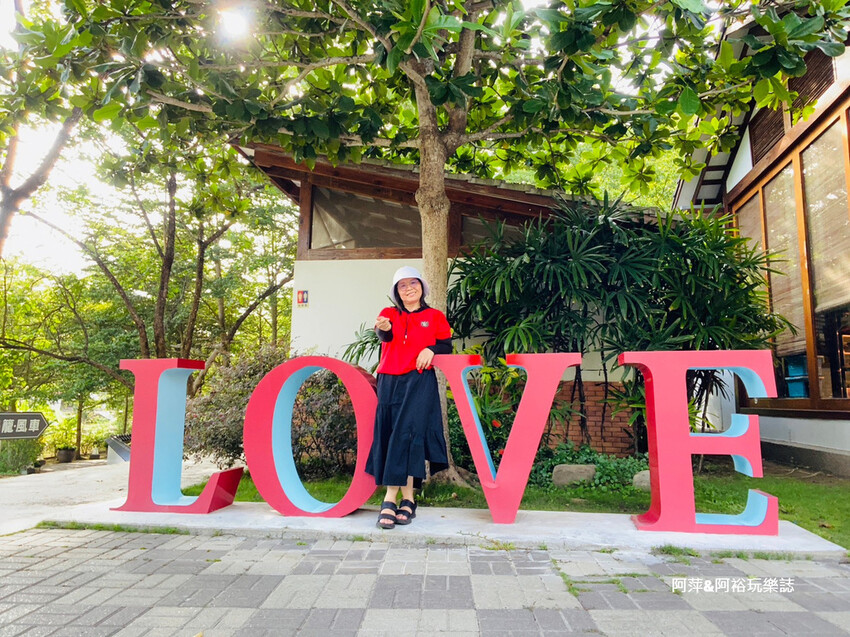 【台南玉井】「白色教堂」隱藏在山林中的夢幻景點| 純白建築中享受另一種悠閒浪漫生活|