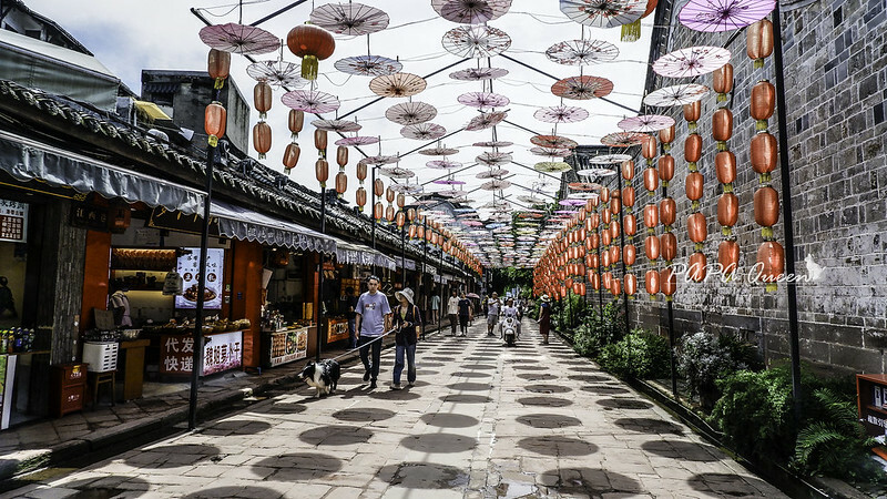 洛帶古鎮-穿越千年古鎮街道，客家土樓是壯觀的