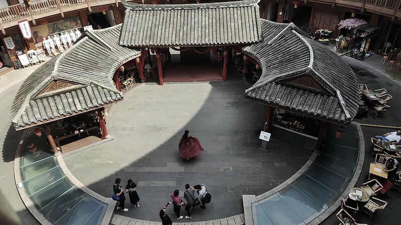 洛帶古鎮-穿越千年古鎮街道，客家土樓是壯觀的