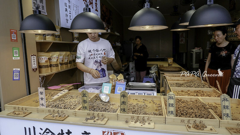 洛帶古鎮-穿越千年古鎮街道，客家土樓是壯觀的