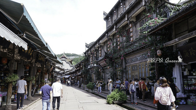 洛帶古鎮-穿越千年古鎮街道，客家土樓是壯觀的