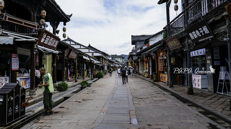 洛帶古鎮-穿越千年古鎮街道，客家土樓是壯觀的