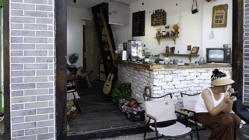 洛帶古鎮-穿越千年古鎮街道，客家土樓是壯觀的