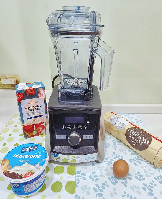 【料理必備，一機萬用】美國百年調理機品牌Vitamix,美食饕客的最愛 - TinTin緹緹的旋律