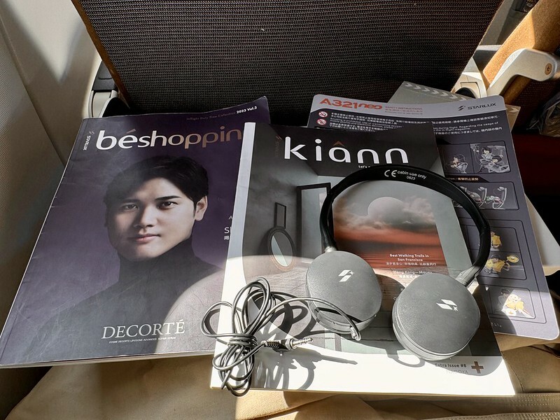 澳門旅遊｜星宇航空（STARLUX Airlines）飛澳門（Macau）初體驗。（搭機心得、機上餐點、飛行時間、票價）