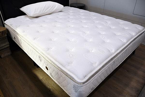 超過40年的手工縫製技術，台南首推手工床墊【品眠眠品床墊工廠】用固執的好品質，換得我的一夜好眠！
