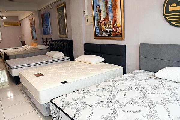 超過40年的手工縫製技術，台南首推手工床墊【品眠眠品床墊工廠】用固執的好品質，換得我的一夜好眠！