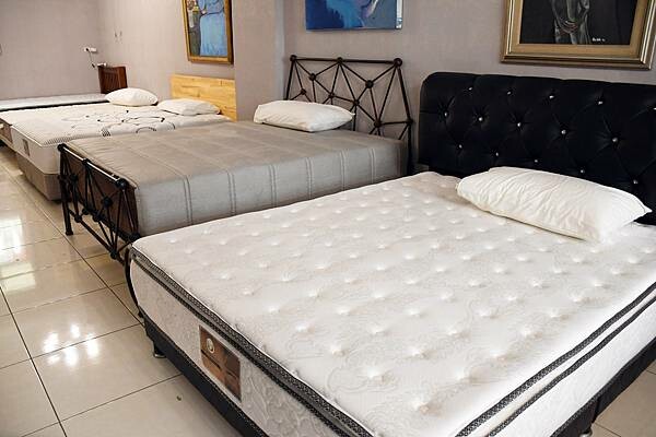 超過40年的手工縫製技術，台南首推手工床墊【品眠眠品床墊工廠】用固執的好品質，換得我的一夜好眠！