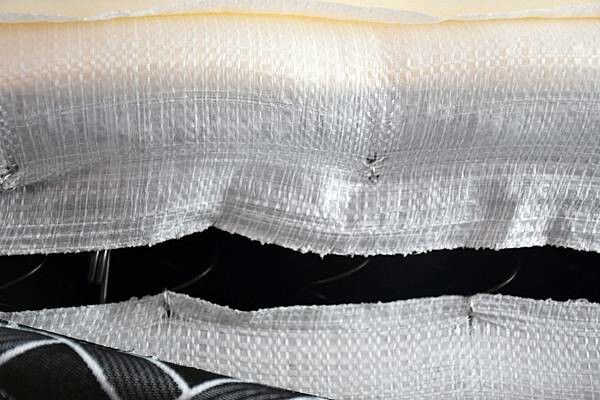 超過40年的手工縫製技術，台南首推手工床墊【品眠眠品床墊工廠】用固執的好品質，換得我的一夜好眠！