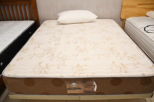 超過40年的手工縫製技術，台南首推手工床墊【品眠眠品床墊工廠】用固執的好品質，換得我的一夜好眠！