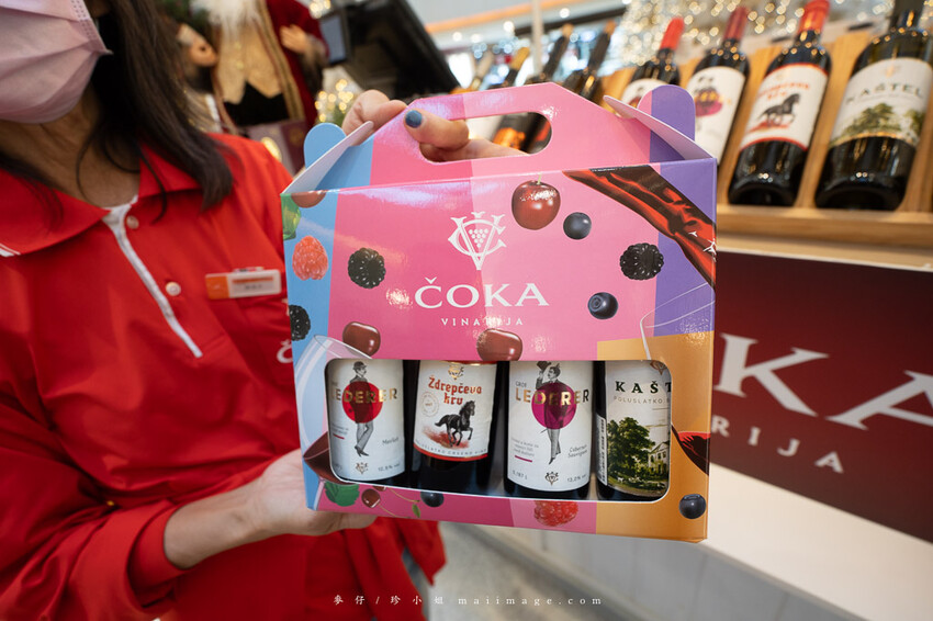 桃園購物｜大江購物中心MetroWalk～最美室內聖誕裝置藝術就在大江，好拍、好買、好好逛！還整年免費停車