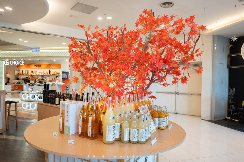 桃園購物｜大江購物中心MetroWalk～最美室內聖誕裝置藝術就在大江，好拍、好買、好好逛！還整年免費停車