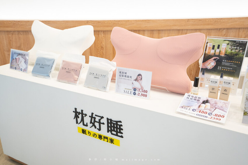 桃園購物｜大江購物中心MetroWalk～最美室內聖誕裝置藝術就在大江，好拍、好買、好好逛！還整年免費停車