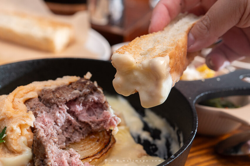 桃園購物｜大江購物中心MetroWalk～最美室內聖誕裝置藝術就在大江，好拍、好買、好好逛！還整年免費停車