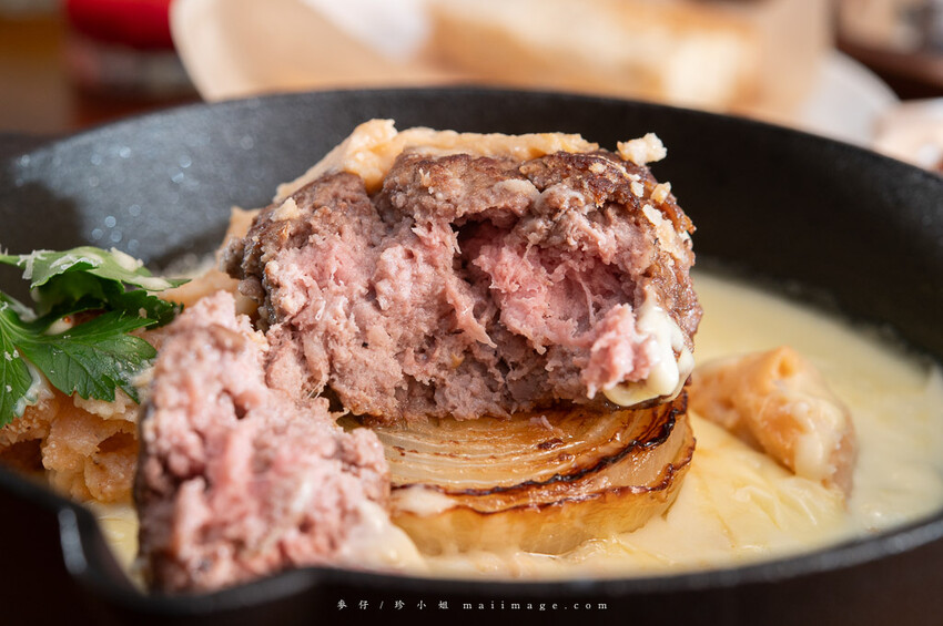 桃園購物｜大江購物中心MetroWalk～最美室內聖誕裝置藝術就在大江，好拍、好買、好好逛！還整年免費停車