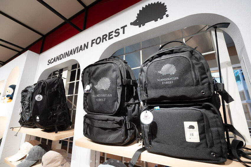 桃園購物｜大江購物中心MetroWalk～最美室內聖誕裝置藝術就在大江，好拍、好買、好好逛！還整年免費停車