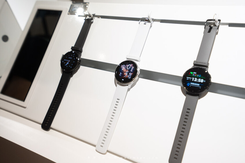 桃園購物｜大江購物中心MetroWalk～最美室內聖誕裝置藝術就在大江，好拍、好買、好好逛！還整年免費停車