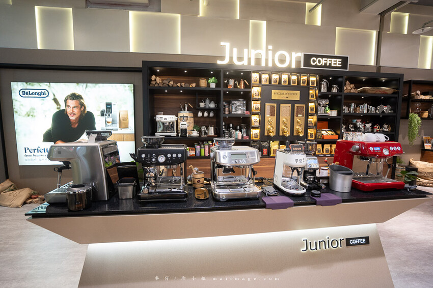 桃園購物｜大江購物中心MetroWalk～最美室內聖誕裝置藝術就在大江，好拍、好買、好好逛！還整年免費停車