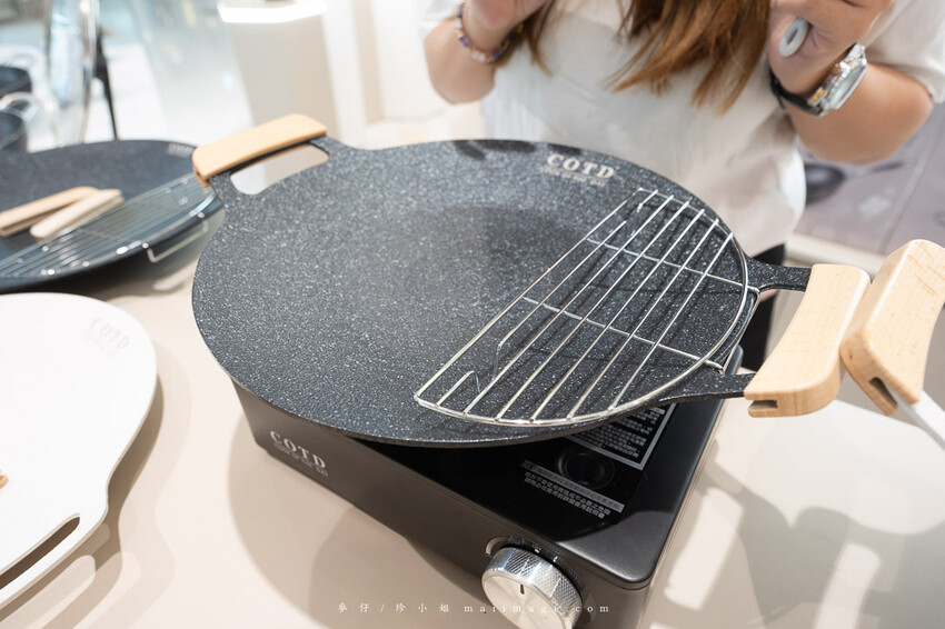 桃園購物｜大江購物中心MetroWalk～最美室內聖誕裝置藝術就在大江，好拍、好買、好好逛！還整年免費停車