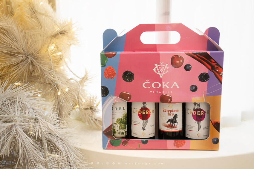 桃園購物｜大江購物中心MetroWalk～最美室內聖誕裝置藝術就在大江，好拍、好買、好好逛！還整年免費停車