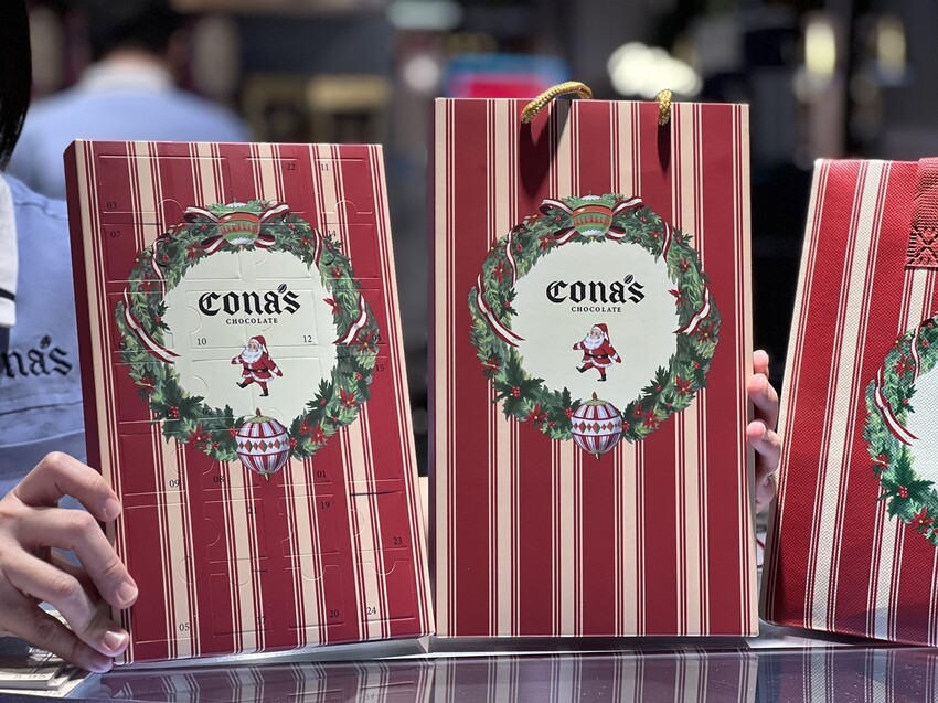 桃園購物｜大江購物中心MetroWalk～最美室內聖誕裝置藝術就在大江，好拍、好買、好好逛！還整年免費停車