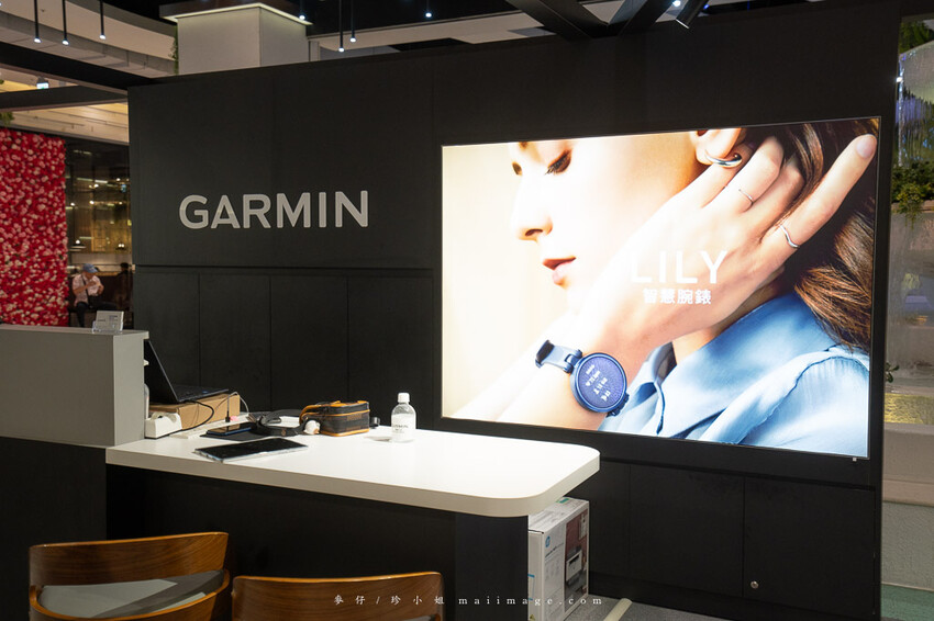 桃園購物｜大江購物中心MetroWalk～最美室內聖誕裝置藝術就在大江，好拍、好買、好好逛！還整年免費停車