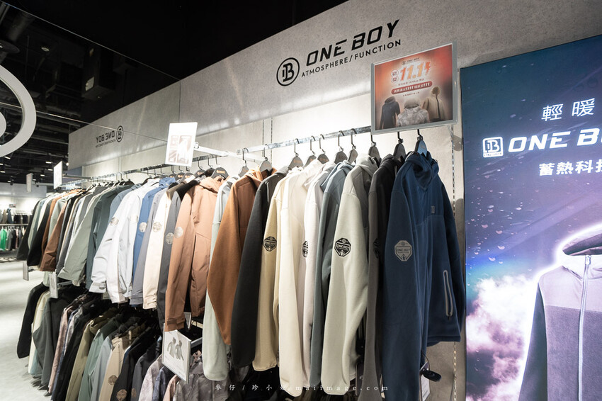 桃園購物｜大江購物中心MetroWalk～最美室內聖誕裝置藝術就在大江，好拍、好買、好好逛！還整年免費停車