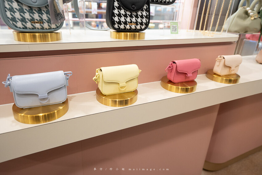 桃園購物｜大江購物中心MetroWalk～最美室內聖誕裝置藝術就在大江，好拍、好買、好好逛！還整年免費停車