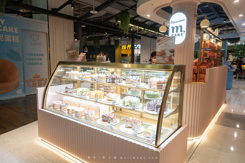 桃園購物｜大江購物中心MetroWalk～最美室內聖誕裝置藝術就在大江，好拍、好買、好好逛！還整年免費停車