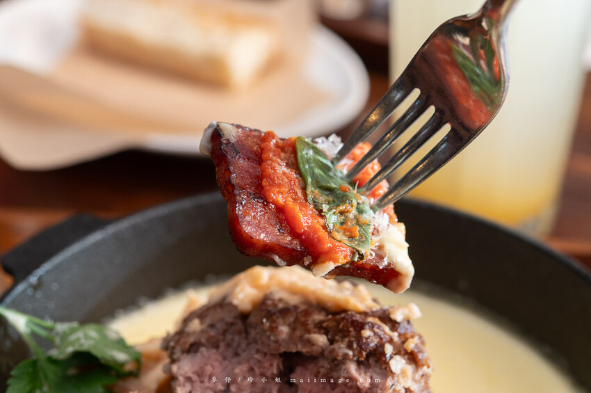 桃園購物｜大江購物中心MetroWalk～最美室內聖誕裝置藝術就在大江，好拍、好買、好好逛！還整年免費停車