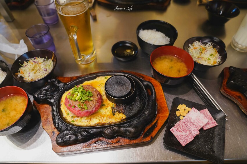 【九州福岡｜美食】極味屋 福岡PARCO店。福岡人氣美食，鐵板和牛漢堡排，熟度自己決定，鐵盤上吱吱作響