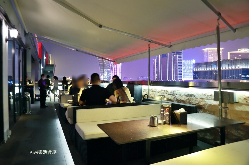 澳門SKY21酒吧︱SKY 21 Bar&Restaurant澳門隱藏版百萬夜景獨享270度港灣景緻