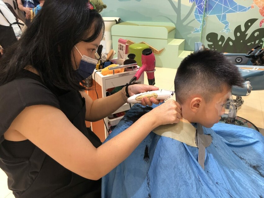 【台北兒童剪髮推薦】/【兒童剪髮SOGO天母店–丹尼索kids hair】 /0-12歲專業兒童剪燙髮/ SOGO天母店/丹尼索