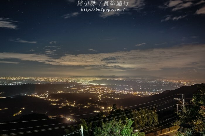 高雄。六龜》諦願寺-樟木臥佛像及精緻建築彩繪很吸睛