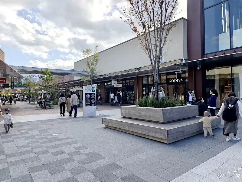 THE OUTLETS 北九州 》結合AEON永旺夢樂城與北九州科學館，好吃好逛又好玩